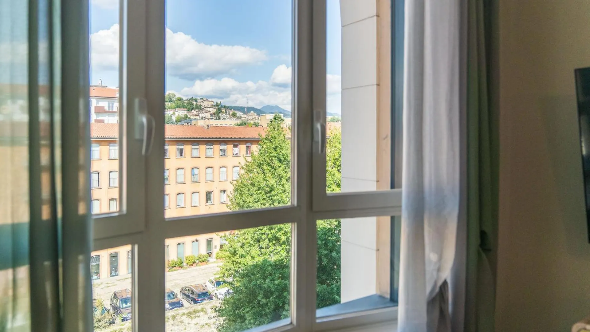 Srd Apartment - City Center Bergamo 0*,